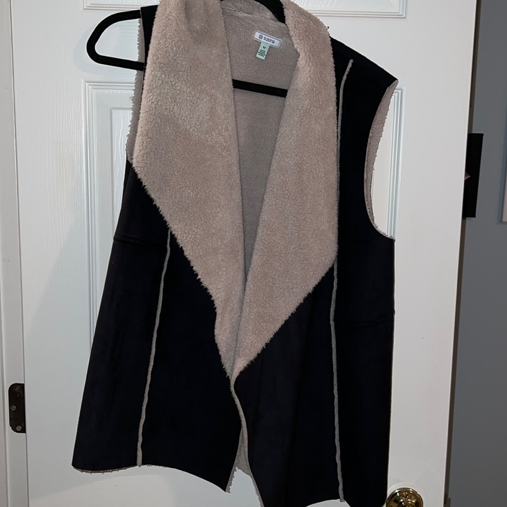 susina vest